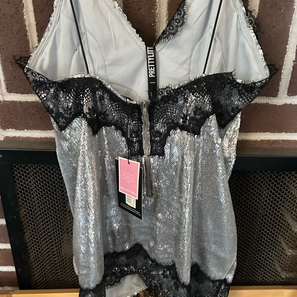 PrettyLittleThing Black and Silver Sequin Dress - Picture 4 of 6